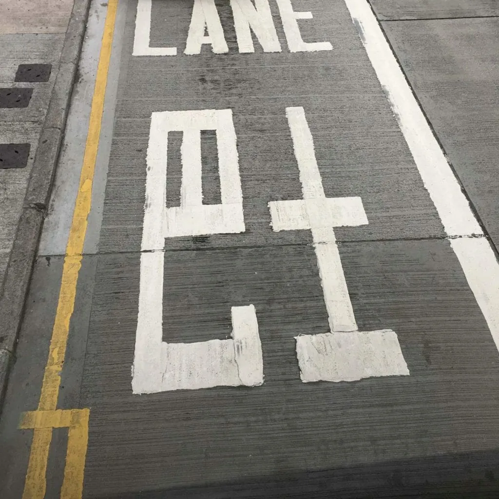 hong-kong-bus-lane