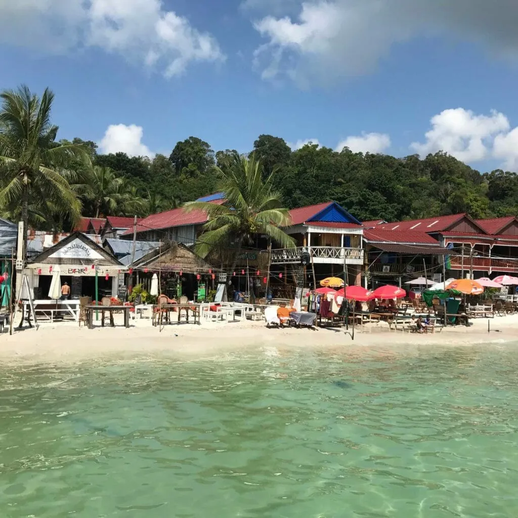 koh-rong-zicht-stadje-2