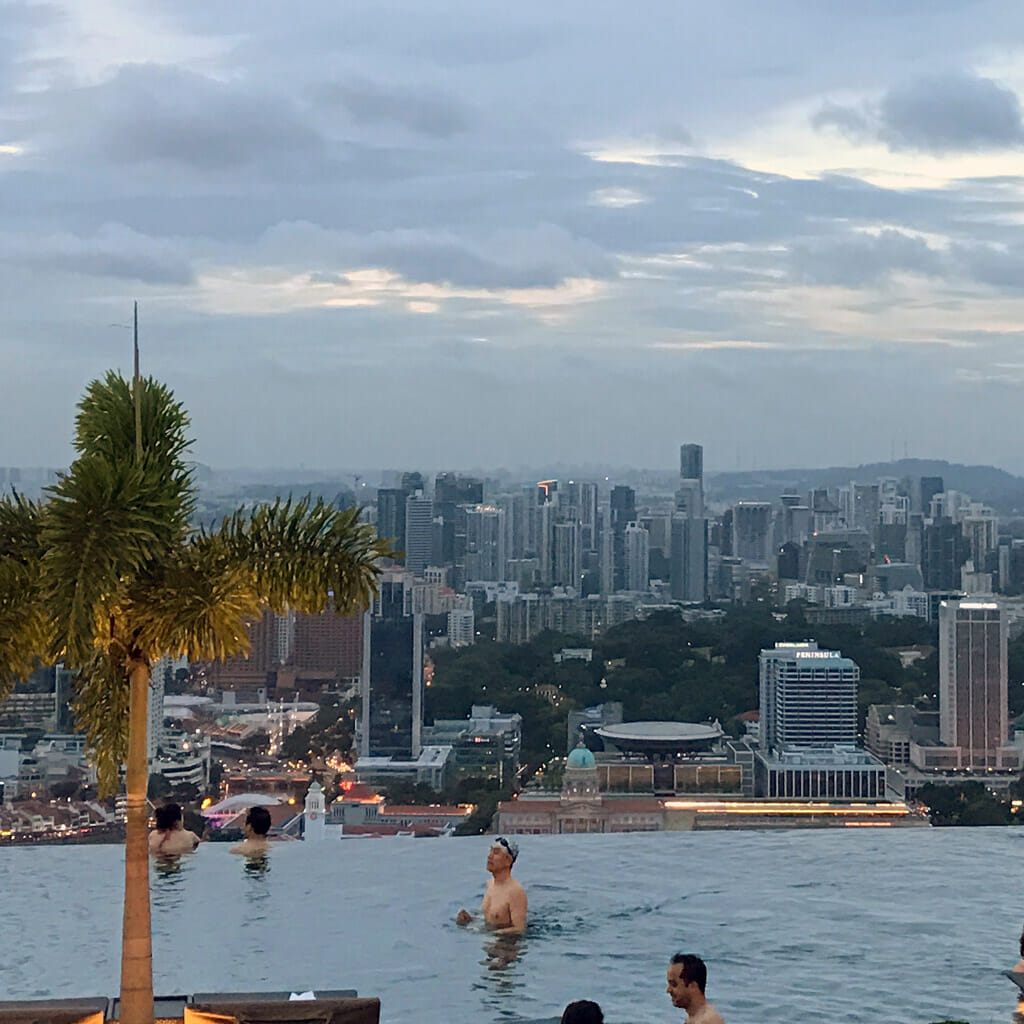 Singapore-Marina-Bay-Sand-Infitity-Pool-02