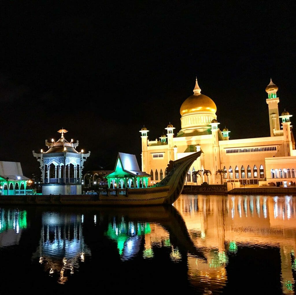 Brunei-Mosque-At-Night