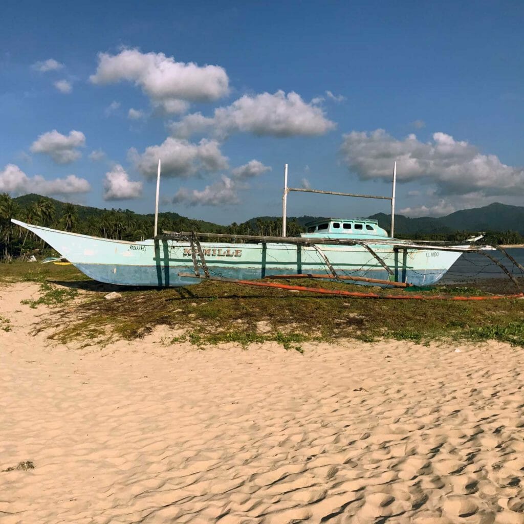 El-Nido-NacPan-Beach-Boat